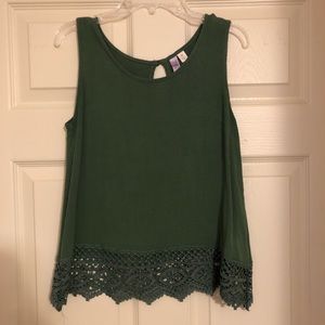 Alya Green Tank Top with Lace Trim